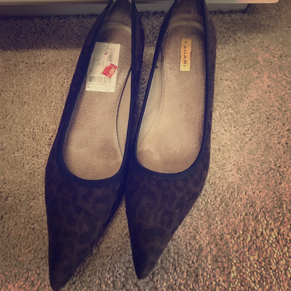 Tahari Low Heels Size 8